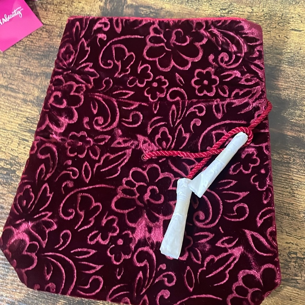 Guerlain Paris Pouch